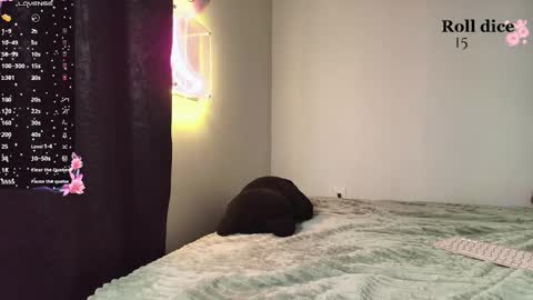 Snapshot of chloe_maia1 chatting on February 27, 1:27 am AMY online show from February 27, 1:27 am