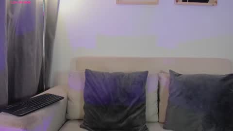 Snapshot of chloe_morgans chatting on June 20, 9:12 am chloe online show from June 20, 9:12 am