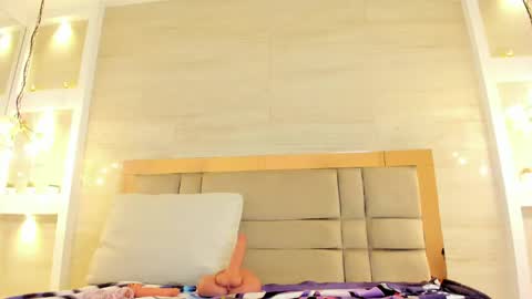 Snapshot of chloe_murray chatting on June 3, 2:33 pm CHLOE online show from June 3, 2:33 pm