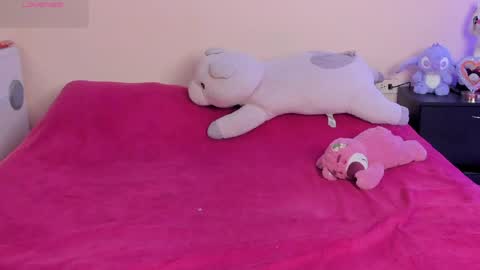 Snapshot of chloe_owens_ chatting on March 31, 10:59 am Chloe online show from March 31, 10:59 am