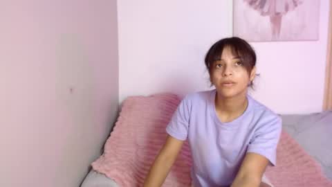 Snapshot of chloe_peach_ chatting on May 4, 12:12 pm chloe_peach_ online show from May 4, 12:12 pm