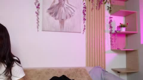 Snapshot of chloe_peach_ chatting on May 8, 12:10 pm chloe_peach_ online show from May 8, 12:10 pm