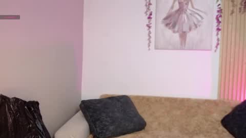 Snapshot of chloe_peach_ chatting on May 12, 12:02 pm chloe_peach_ online show from May 12, 12:02 pm