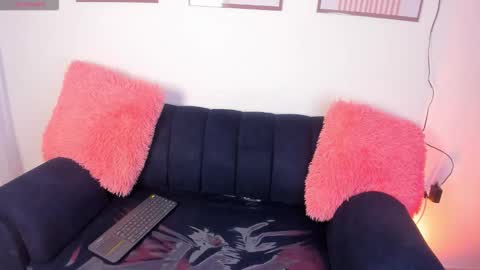 Chloe online show from February 17, 12:45 pm