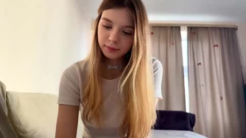 hloe online show from February 23, 1:19 pm