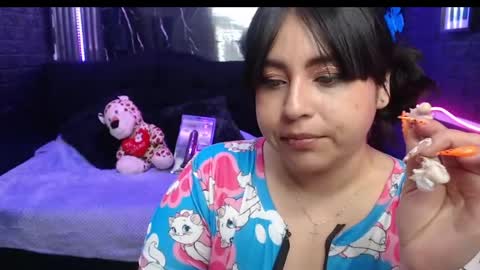 chloe_smith5 online show from May 11, 3:18 pm