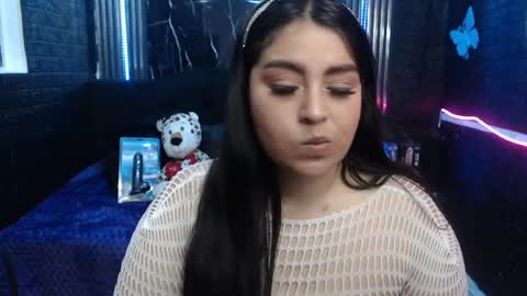 chloe_smith5 online show from June 4, 2:23 pm