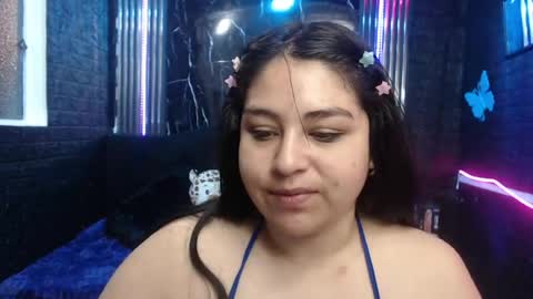 chloe_smith5 online show from June 6, 1:27 pm