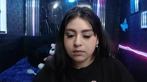 chloe_smith5 online show from June 11, 1:42 pm