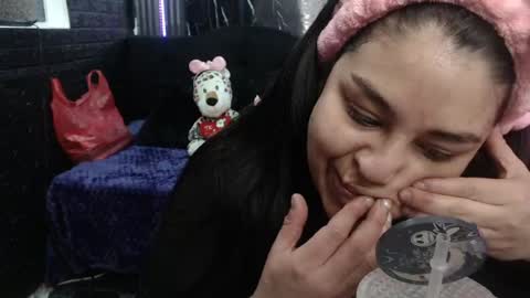 chloe_smith5 online show from June 26, 1:26 pm