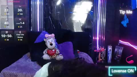 chloe_smith5 online show from July 28, 9:03 pm