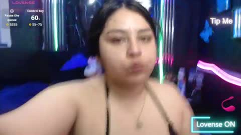 chloe_smith5 online show from August 1, 2:05 pm