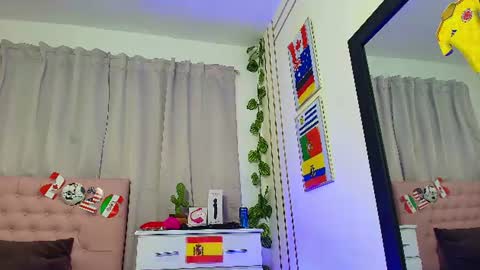 Snapshot of chloe_swarts chatting on July 5, 12:50 am Lulu online show from July 5, 12:50 am