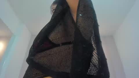 Snapshot of chloe_thomsoon chatting on April 23, 11:42 am chloe_thomsoon online show from April 23, 11:42 am