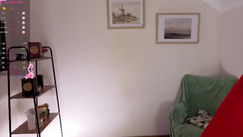 Snapshot of chloe_wewood chatting on July 12, 3:03 pm Sofia online show from July 12, 3:03 pm
