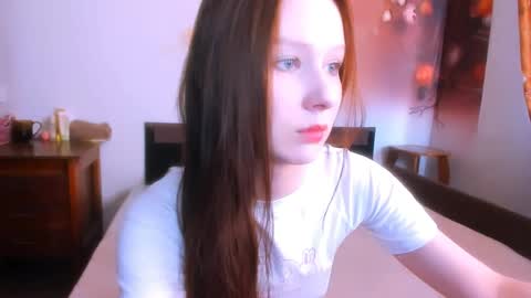 Snapshot of chloe_wifey chatting on July 28, 5:12 pm chloe wifey online show from July 28, 5:12 pm