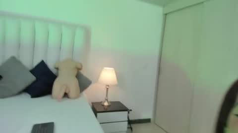 chloe_wilson7 online show from July 3, 12:11 pm