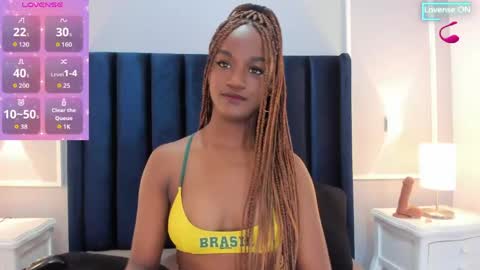 Snapshot of chloebrunnie chatting on May 22, 8:14 pm CHLOE online show from May 22, 8:14 pm