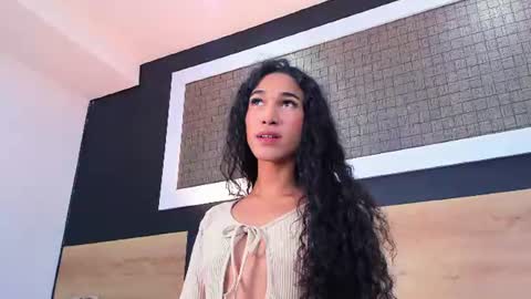 Snapshot of chloee_adams_ chatting on July 15, 9:03 am Chloe online show from July 15, 9:03 am