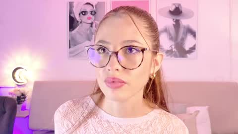 Snapshot of chloeferreira chatting on May 30, 4:09 am chloeferreira online show from May 30, 4:09 am