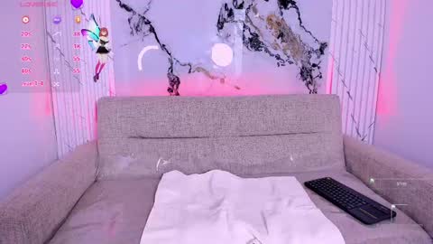 Snapshot of chloegils chatting on October 6, 2:47 pm chloegils online show from October 6, 2:47 pm
