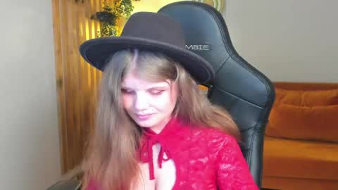 Snapshot of chloehalses chatting on May 10, 5:07 pm ChloeHalses online show from May 10, 5:07 pm