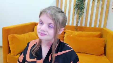 Snapshot of chloehalses chatting on June 19, 5:06 pm ChloeHalses online show from June 19, 5:06 pm