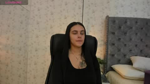  Chloe Harper  online show from May 28, 11:40 am
