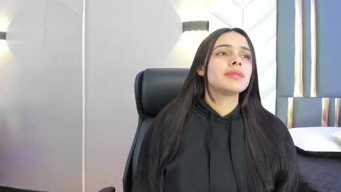  Chloe Harper  online show from June 20, 11:46 am