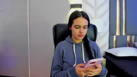  Chloe Harper  online show from June 25, 11:48 am
