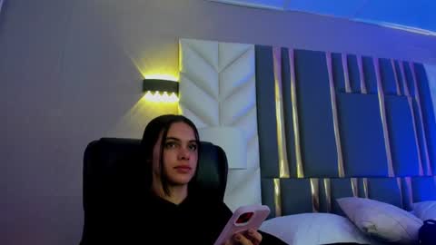  Chloe Harper  online show from June 26, 11:58 am