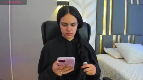  Chloe Harper  online show from July 8, 11:48 am