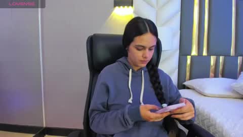  Chloe Harper  online show from July 9, 11:58 am