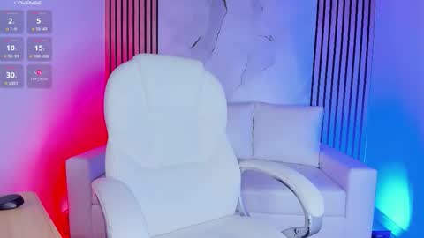 Snapshot of chloeparkss_ chatting on December 17, 3:51 pm Chloe online show from December 17, 3:51 pm