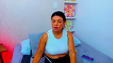Snapshot of chloesmith9 chatting on July 25, 6:05 pm Chloe online show from July 25, 6:05 pm