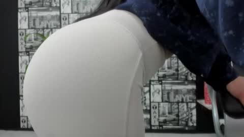 Snapshot of chloeturner_ chatting on January 1, 12:33 pm ChloeTurner online show from January 1, 12:33 pm