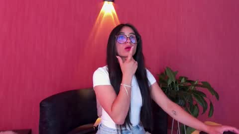 ChloeTurner  online show from February 14, 8:27 pm