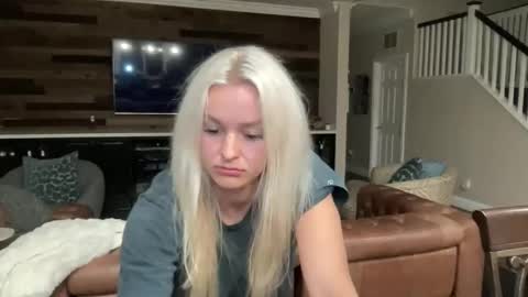 Snapshot of chloexbabe chatting on March 8, 5:22 am Chloe Babe online show from March 8, 5:22 am