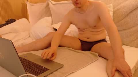 Snapshot of chlover855 chatting on April 21, 7:03 am chlover855 online show from April 21, 7:03 am