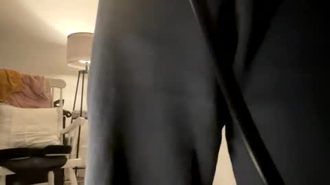 Snapshot of choadstyles chatting on December 22, 5:34 am bbc solo online show from December 22, 5:34 am