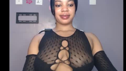 Snapshot of choco_chocox chatting on February 14, 9:13 am ESTHER online show from February 14, 9:13 am