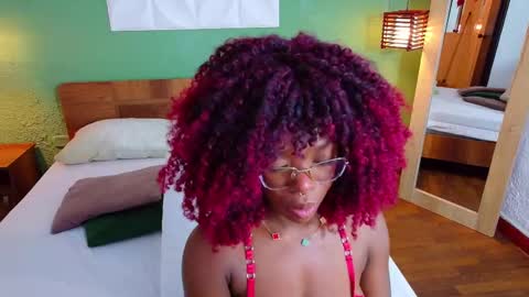 Snapshot of choco_goddess_ chatting on October 1, 1:17 pm Camila Love online show from October 1, 1:17 pm