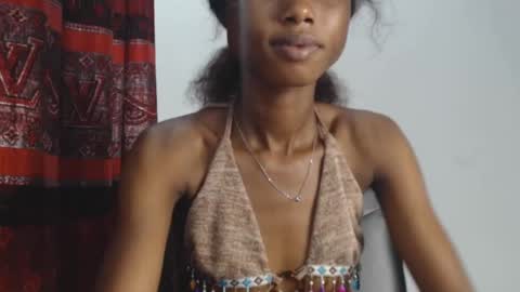 Snapshot of choco_petitqueen chatting on December 31, 6:37 am choco_petitqueen online show from December 31, 6:37 am