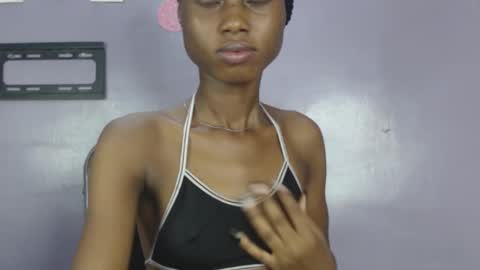 Snapshot of choco_petitqueen chatting on January 14, 6:02 am choco_petitqueen online show from January 14, 6:02 am