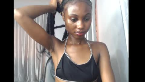 choco_petitqueen online show from March 29, 7:30 am