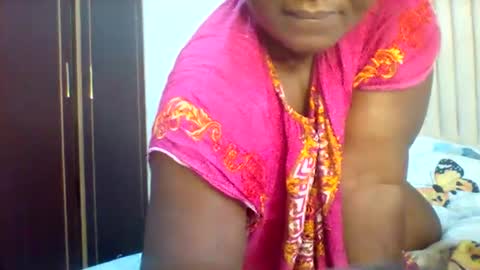 Snapshot of chocobabe002 chatting on May 18, 4:40 am chocobabe002 online show from May 18, 4:40 am
