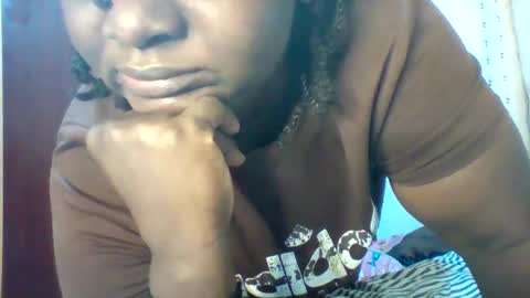 Snapshot of chocobabe002 chatting on June 7, 2:59 am chocobabe002 online show from June 7, 2:59 am