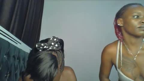 Snapshot of chocobear22 chatting on December 16, 9:42 pm chocobear22 online show from December 16, 9:42 pm