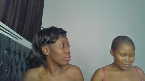 Snapshot of chocobear22 chatting on December 18, 10:05 pm chocobear22 online show from December 18, 10:05 pm