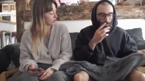 Snapshot of chocobear89 chatting on December 19, 1:40 pm chocobear89 online show from December 19, 1:40 pm